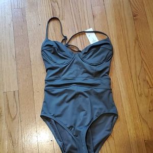 One piece bathing suit🩱